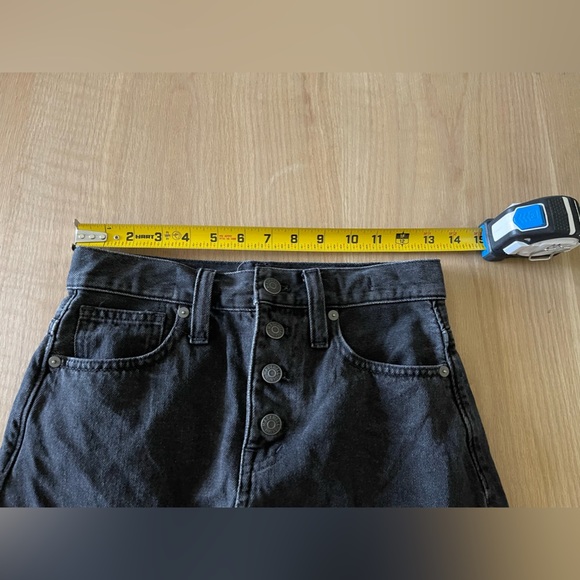 Madewell|Rigid Denim A-Line Washed Black Mini Denim Skirt w Frayed Hem, Buttons• - Picture 5 of 16